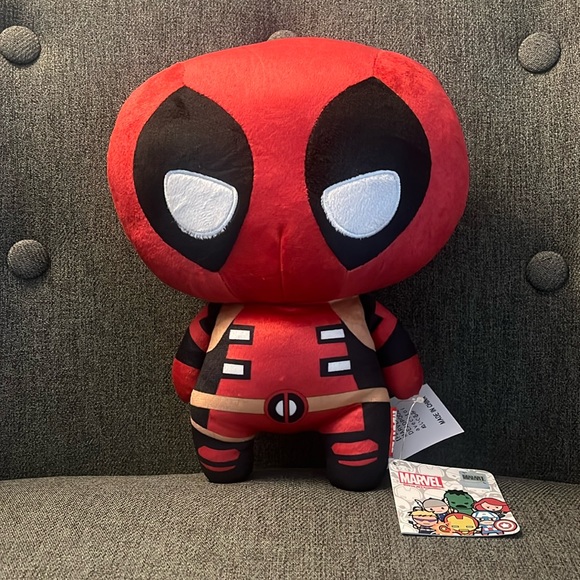 Marvel MCU / Disney Deadpool Plushy - Picture 1 of 3
